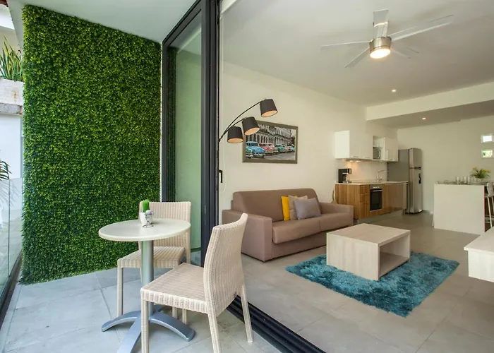 Lovely One Bedroom With Amazing Terrace View *